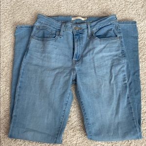 Levi’s 725 high rise bootcut jeans